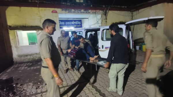 लक्ष्मणझूला पुलिस ने वाहन दुर्घटना की सूचना पर गोल्डन आवर में बचाई पांच जिंदगियां