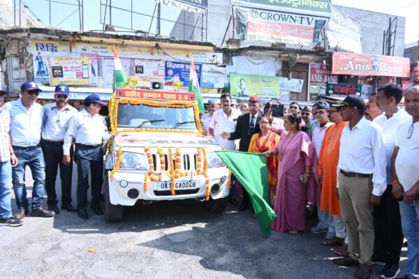 विधानसभा अध्यक्ष ऋतु खण्डूडी भूषण ने झंडाचौक कोटद्वार से शहीद सम्मान यात्रा 2.0 को हरी झंडी दिखाकर किया शुभारंभ