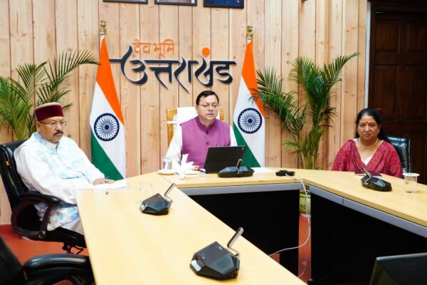 मुख्यमंत्री पुष्कर सिंह धामी ने की प्रदेश में चल रहे जी.एस.टी. एवं स्वदेशी जागरूकता अभियान की समीक्षा बैठक