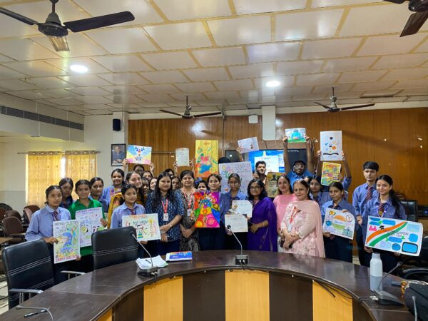 श्री गुरु राम राय विश्वविद्यालय में NEP 2020 पर रचनात्मक पोस्टर प्रतियोगिता का सफल आयोजन, छात्रों ने दिखाया सृजनात्मकता और जागरूकता का अद्भुत संगम!