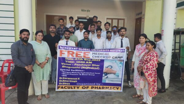 भगवंत ग्लोबल विश्वविद्यालय ने भागूवाला में लगाया निःशुल्क स्वास्थ्य जांच शिविर, 150 से अधिक मरीजों का हुआ इलाज