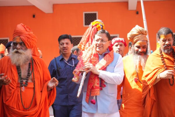 पवित्र छड़ी यात्रा धार्मिक अनुष्ठान ही नहीं हमारी सनातन संस्कृति की व्यापकता का जीवंत प्रमाण है – मुख्यमंत्री पुष्कर सिंह धामी
