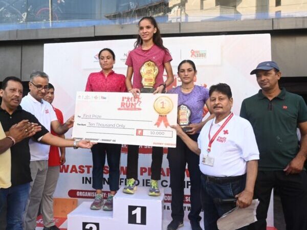 राज्य स्तरीय “रेड रन” मैराथन में युवाओं ने दौड़ लगाई, एचआईवी/एड्स जागरूकता का दिया संदेश