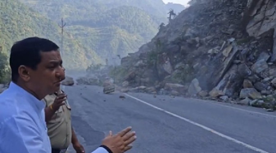 उत्तराखंड : भूस्खलन से बाल-बाल बचे सांसद अनिल बलूनी, लगाई दौड़