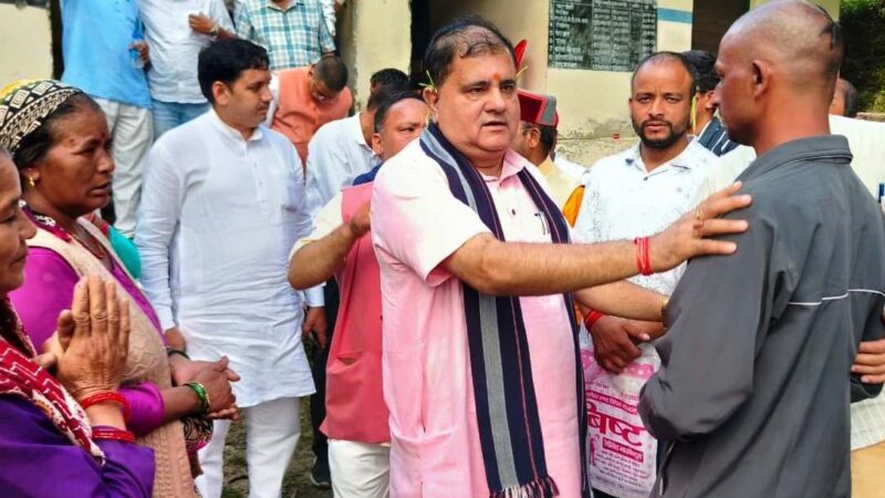आपदा प्रभावित क्षेत्र पहुंचकर भाजपा प्रदेश अध्यक्ष ने सुनी समस्याएं