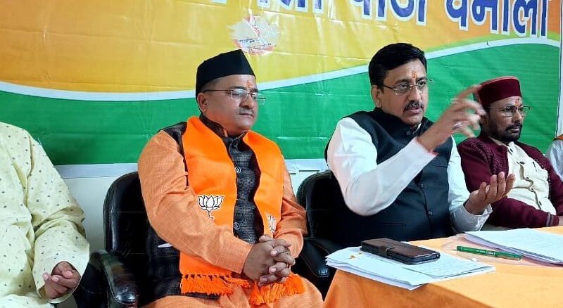 स्वदेशी अपना कर भारत बनेगा आत्मनिर्भर – लखेडा