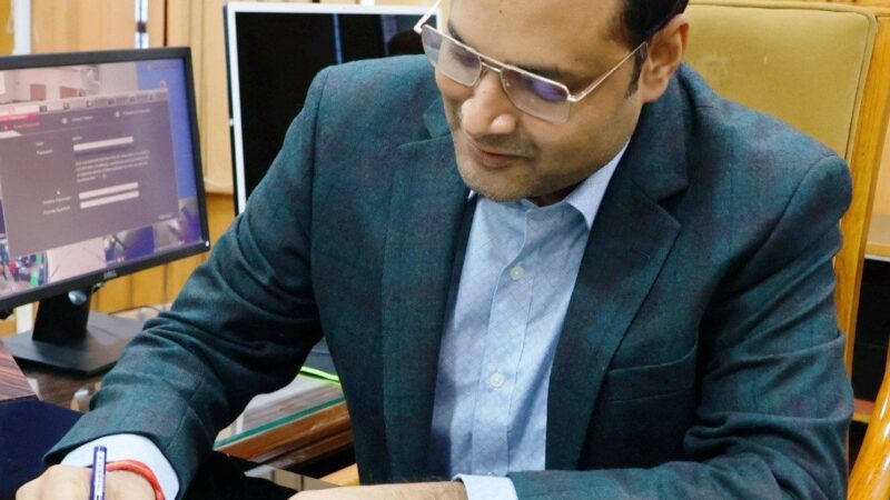 नवनियुक्त जिलाधिकारी गौरव कुमार ने संभाला पदभार