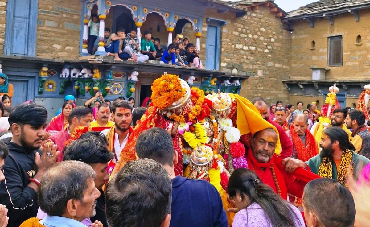 अनसूया देवी की रथ डोली गोपीनाथ मंदिर प्रवास पर पहुंची