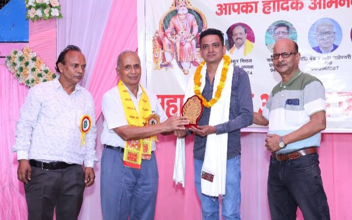 कोटद्वार : युवा पत्रकार नितिन अग्रवाल को श्री अग्रसेन सम्मान समारोह में किया गया सम्मानित