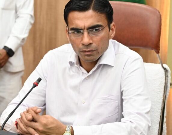 उत्तराखंड : IAS सविन बंसल की पहल, जो किसी ने नहीं किया, वो कर दिया, लोगों को मिला सहारा