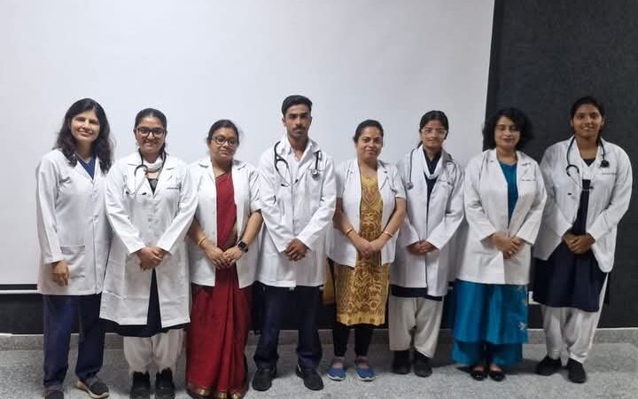 हिमालयन इंस्टीट्यूट ऑफ मेडिकल साइंसेज में मनी व्हाइट कोट सेरेमनी