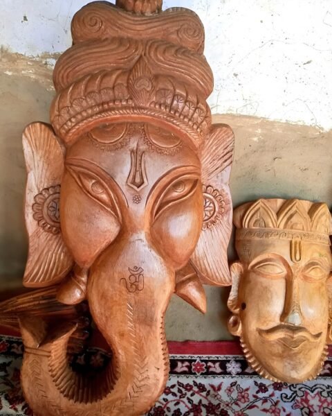 चमोली के रामगोपाल लकड़ियों में प्राण फूंककर कर देते हैं जीवंत, अद्भुत है इनकी कला