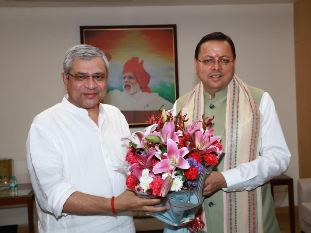 मुख्यमंत्री पुष्कर सिंह धामी ने केन्द्रीय रेल मंत्री अश्विनी वैष्णव से की भेंट, उत्तराखण्ड में रेल अवसंरचना के विकास पर की चर्चा