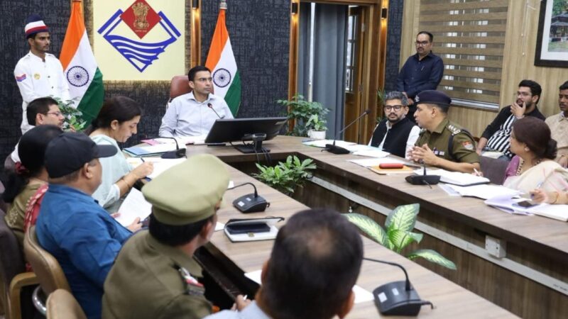 ‘भिक्षा से शिक्षा ओर’ जिला प्रशासन की स्वर्णिम पहल आधुनिक इंटेंसिव केयर सेंटर; संगीत, योग, खेल, शिक्षा की ओर मुड़ा सड़क पर बिखरा बचपन