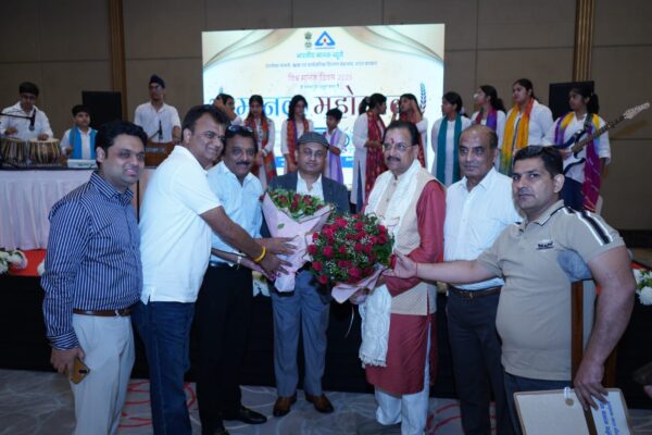 उद्योग जगत “लोकल के लिए वोकल” के मंत्र को अपनाएं – अजय भट्ट