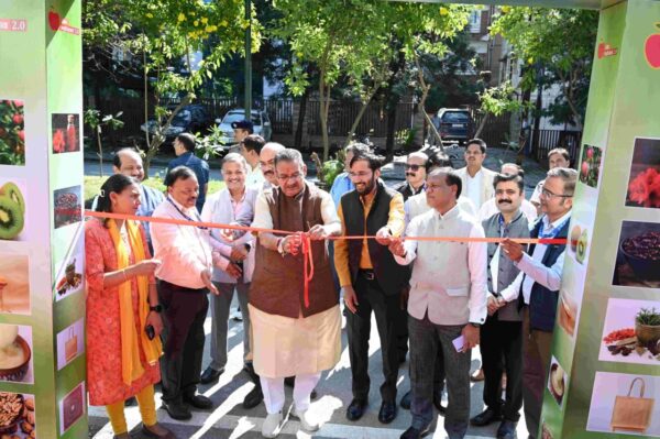 नाबार्ड ने देहरादून में किया ‘सेब महोत्सव 2.0’ का आयोजन, हर्षिल घाटी के ‘ए’ ग्रेड के रॉयल डिलीशियस, रेड डिलीशियस सेब सहित अन्य फल हो रहे प्रदर्शित