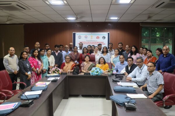 धामी सरकार की नई सोच – आपदा प्रबंधन में अब मानसिक स्वास्थ्य सुरक्षा को भी मिलेगी प्राथमिकता, सचिव स्वास्थ्य डॉ. आर. राजेश कुमार ने कहा – हर जिले में तैयार होंगे ऐसे स्वास्थ्यकर्मी जो आपदाग्रस्त लोगों के मन के भरेंगे घाव