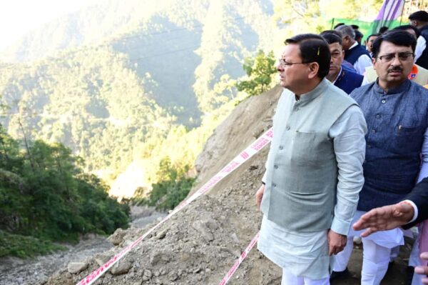 मुख्यमंत्री धामी ने चम्पावत-टनकपुर मार्ग का किया स्थलीय निरीक्षण, स्वाला डेंजर जोन का स्थायी समाधान करने के दिए निर्देश