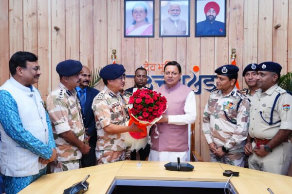 अंधकार पर प्रकाश और असत्य पर सत्य की विजय का प्रतीक हैं दीपावली का पर्व – मुख्यमंत्री पुष्कर सिंह धामी