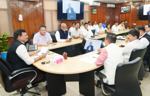 मुख्य सचिव आनन्द बर्द्धन ने रजत जयंती कार्यक्रमों की रूपरेखा को लेकर की अधिकारियों के साथ बैठक