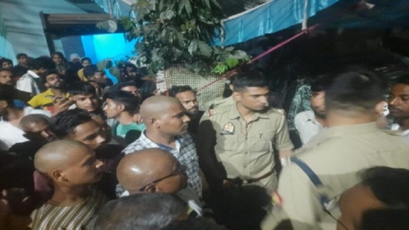 तेज रफ्तार कार ने मचाया कोहराम, 5 की मौत, 2 गंभीर
