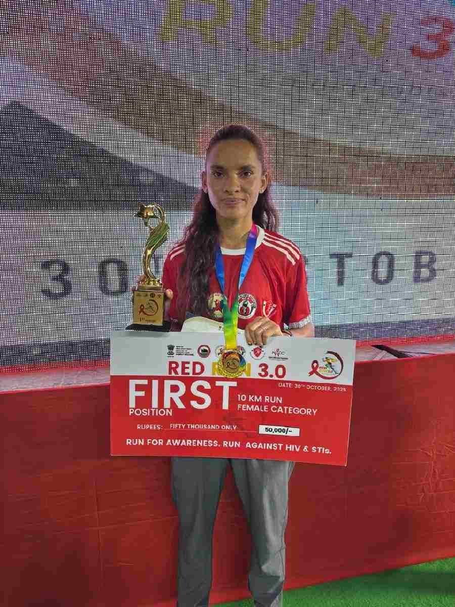गौरव का पल : उत्तराखण्ड की अनीशा ने 10 किलोमीटर की 3.0 राष्ट्रीय रेड रन मैराथन प्रतियोगिता में किया प्रथम स्थान प्राप्त
