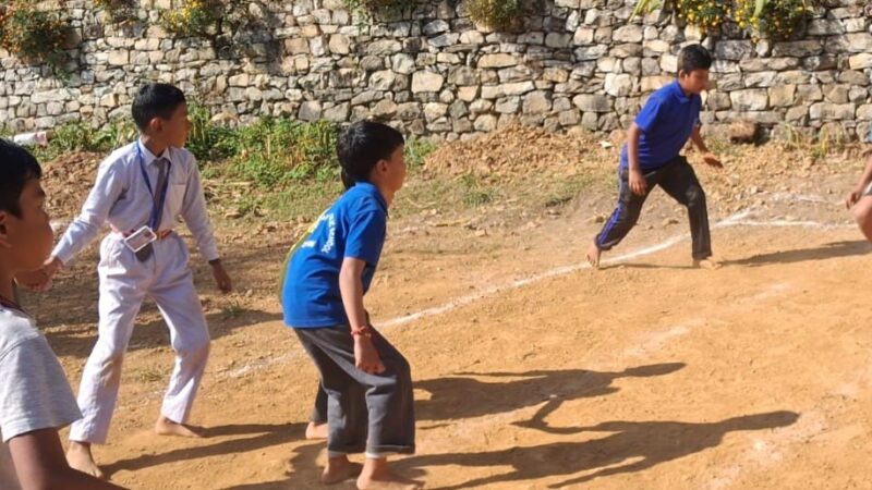 खेल प्रतियोगिता में बच्चों ने दिखाया दमखम