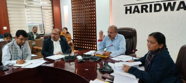 सीडीओ डॉ. ललित नारायण मिश्रा के स्पष्ट निर्देश : गुणवत्ता से समझौता नहीं, लापरवाही बर्दाश्त नहीं; विकास कार्यों को समय पर करें पूरा