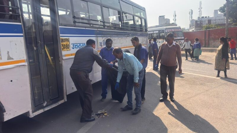 धामी सरकार का संकल्प : आईएसबीटी को बनाया जाएगा स्वच्छता व व्यवस्था का आदर्श मॉडल, एमडीडीए ने तैयार की व्यापक रणनीति