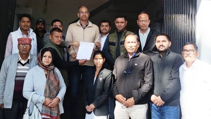 कांग्रेस ने वनाधिकारियों से की भालुओं के आंतक से निजात गुहार