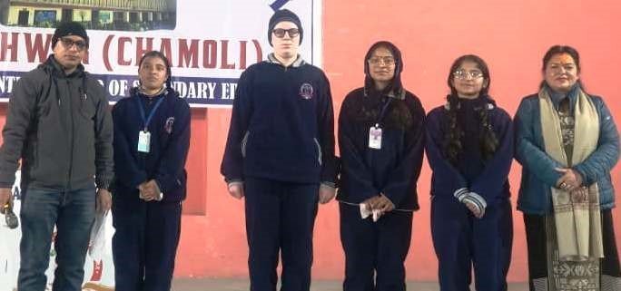 संविधान दिवस पर विद्यालयों में आयोजित हुई प्रतियोगिताएं