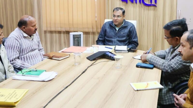 भालुओं से सुरक्षा के उठाए आवश्यक कदम – डीएम गौरव कुमार