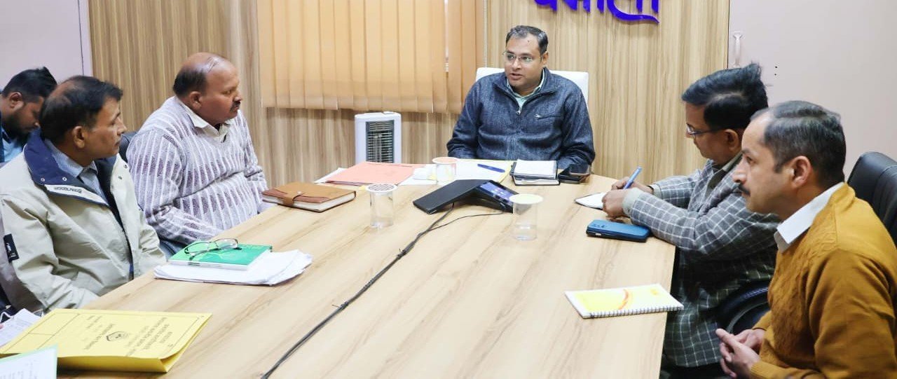 भालुओं से सुरक्षा के उठाए आवश्यक कदम – डीएम गौरव कुमार