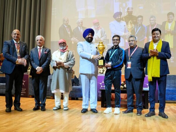 राज्यपाल ने किया ग्राफिक एरा डीम्ड विश्वविद्यालय में आयोजित ड्ल्यूएसडीएम-2025 का समापन