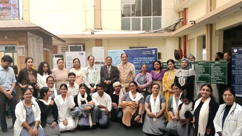 स्वामी राम हिमालयन विश्वविद्यालय ने विश्व समयपूर्व जन्मदिवस 2025 को नुक्कड़ नाटक और प्रश्नोत्तरी के माध्यम से मनाया