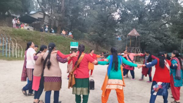 अभ्युदय परिवार ने धूमधाम से मनाया इगास पर्व 