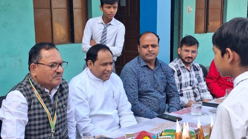 राज्य स्थापना दिवस की 25वीं वर्षगांठ पर एमआई इण्टर कॉलेज मंगलौर में आयोजित हुए सांस्कृतिक कार्यक्रम