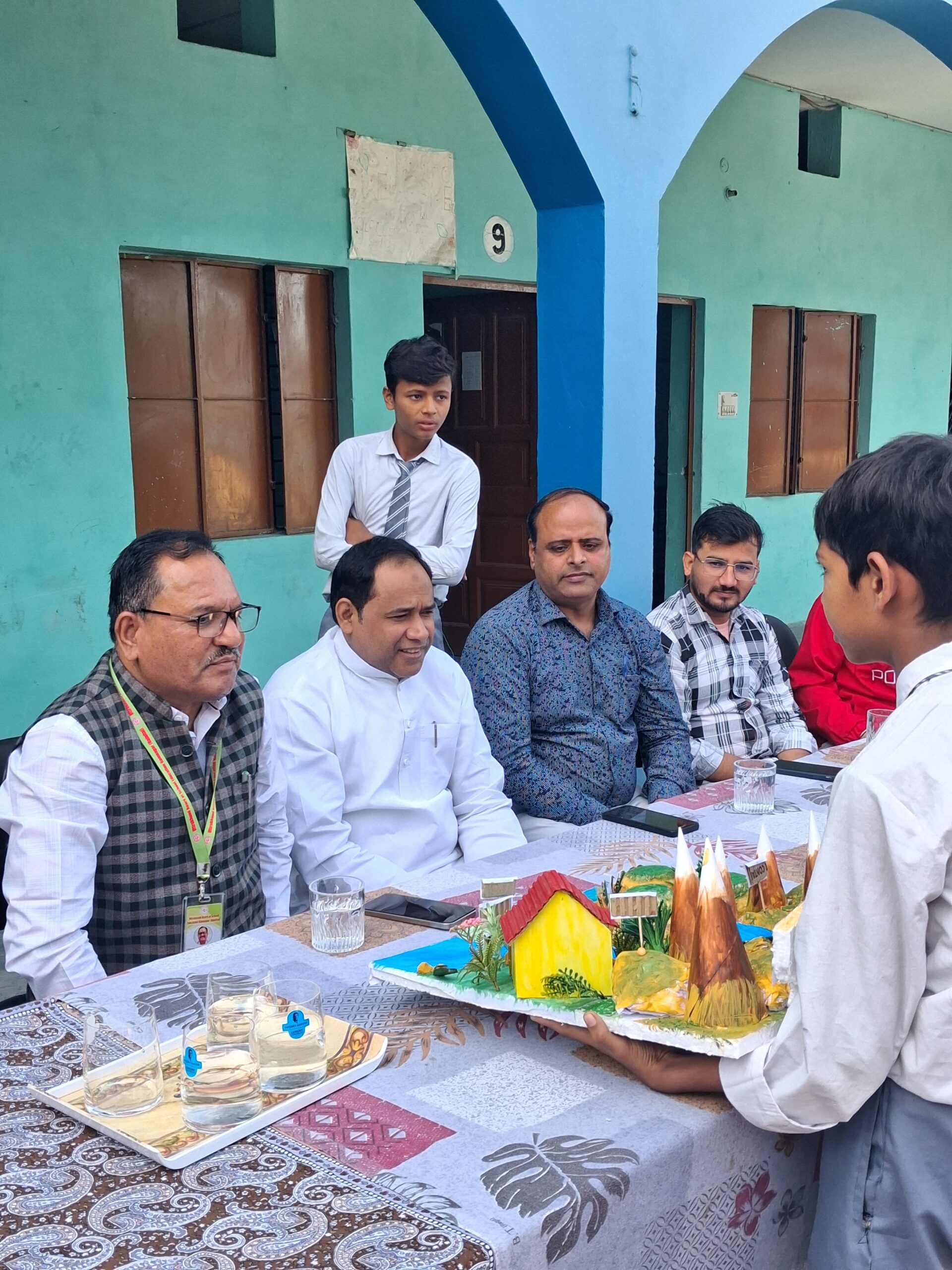 राज्य स्थापना दिवस की 25वीं वर्षगांठ पर एमआई इण्टर कॉलेज मंगलौर में आयोजित हुए सांस्कृतिक कार्यक्रम