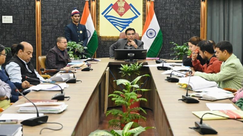 डीएम ने अधिकारियों से ही मांगी अतिक्रमण हटाने की समयसीमा; निर्धारित अवधि में एक्शन नही तो, कार्रवाई तय