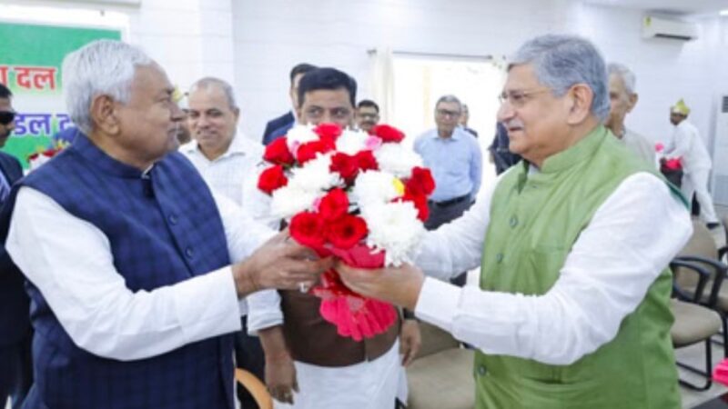 बिहार विधानसभा चुनाव के बाद एनडीए की बैठक : नीतीश कुमार 10वीं बार बनेंगे मुख्यमंत्री