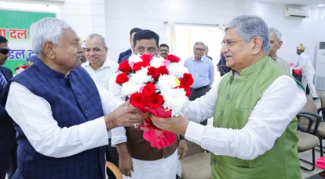 बिहार विधानसभा चुनाव के बाद एनडीए की बैठक : नीतीश कुमार 10वीं बार बनेंगे मुख्यमंत्री