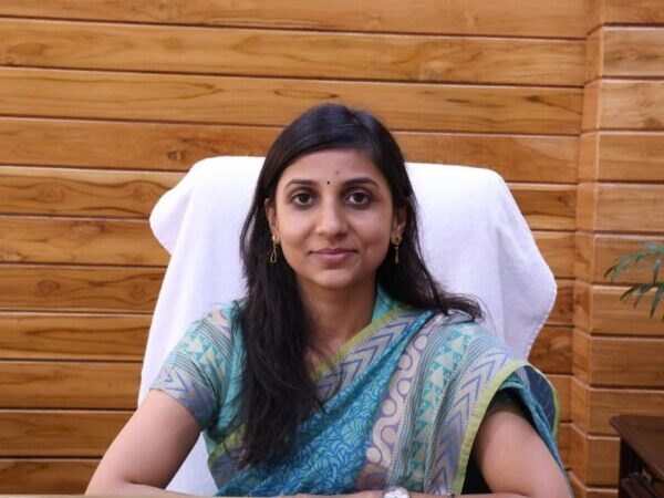 पाला, शीतलहरी और बर्फबारी के कारण प्रभावित न हो जनजीवन – डीएम स्वाति एस. भदौरिया