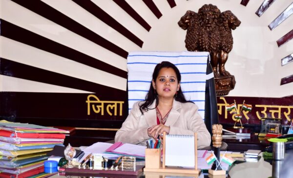 डीएम आकांक्षा कोंडे का सख्त रुख, जिला अस्पताल में आपातकालीन चिकित्सकों की कमी पर लिया बड़ा फैसला, लापरवाही पर तत्काल कार्रवाई के निर्देश