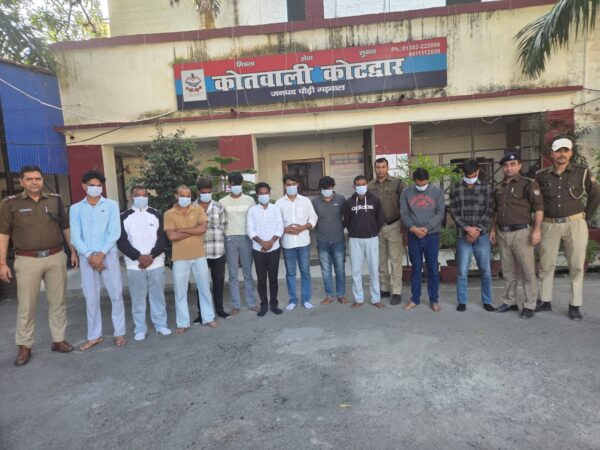 कोटद्वार डिग्री कॉलेज में छात्र गुटों में भिड़ंत, पुलिस ने लिया त्वरित संज्ञान, गुंडागर्दी के साथ माहौल बिगाड़ने वाले युवकों पर की कार्यवाही