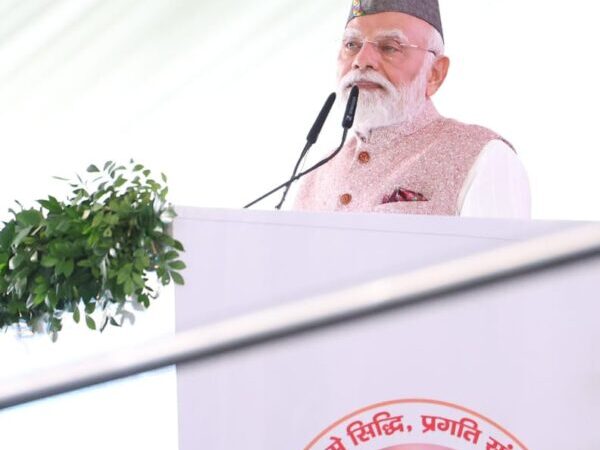 पहाड़ी बोली, पहाड़ी टोपी, प्रधानमंत्री नरेंद्र मोदी का हर अंदाज पहाड़ी, लोक पर्वों से लेकर दयारा बुग्याल के बटर फेस्टिवल तक का जिक्र