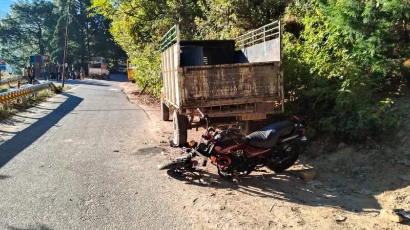 सड़क हादसे में दो किशोरों की मौत, दो घायल