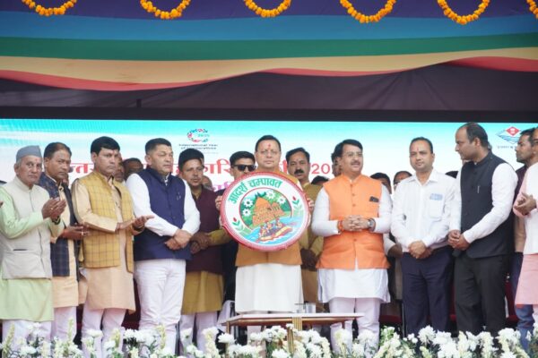 मुख्यमंत्री पुष्कर सिंह धामी ने किया “आदर्श चम्पावत” लोगो का विमोचन