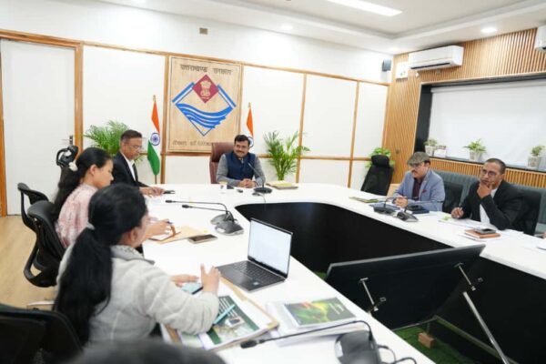 मुख्य सचिव आनंद बर्धन की अध्यक्षता में भागीरथी इको सेंसेटिव जोन निगरानी समिति की बैठक आयोजित