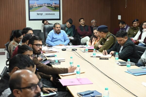 देहरादून में शीतलहर को लेकर जिला प्रशासन ने कसी कमर, एडीएम केके मिश्रा ने दिए तैयारियों के निर्देश