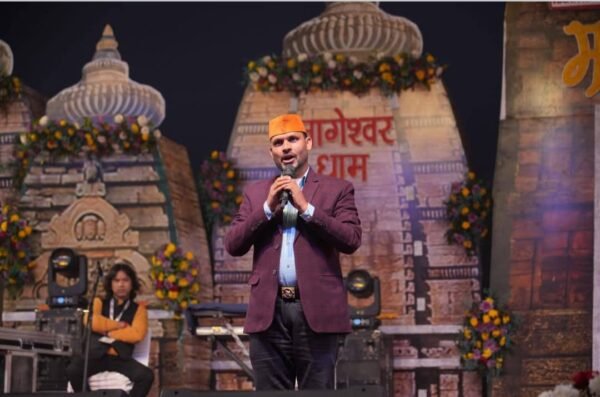 उत्तराखंड के रंग में रंगा नोएडा स्टेडियम, महाकौथिग के तीसरे दिन किशन महिपाल, रेशमा शाह और कैलाश कुमार के गीतों पर जमकर थिरके दर्शक